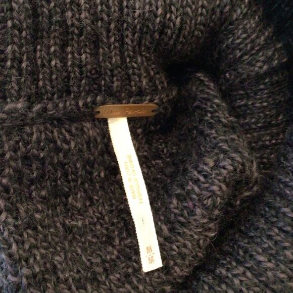 FREE PEOPLE Chunky Knit Turtleneck Half Sleeve Sweater Charcoal Grey - Picture 5 of 5